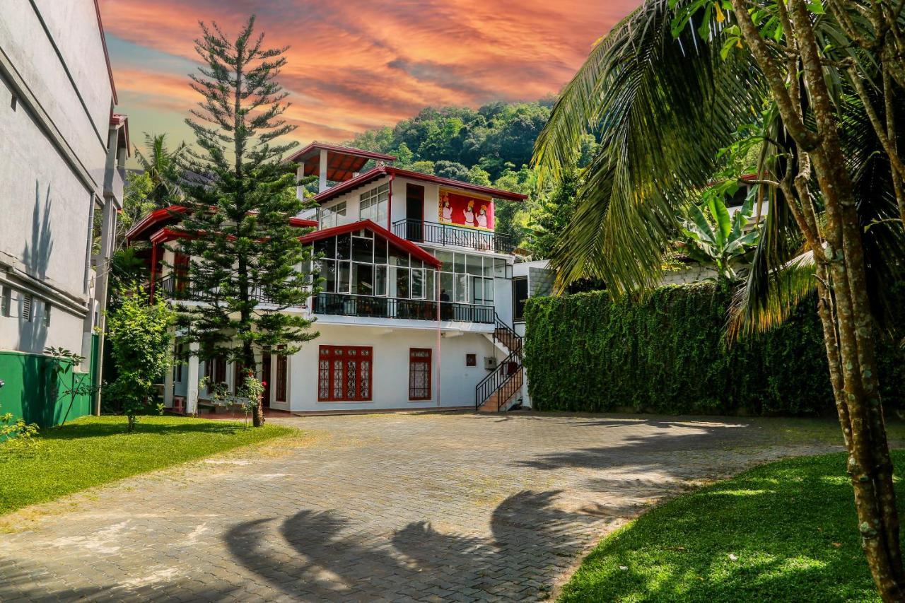 Queens Lodge Kandy Dış mekan fotoğraf